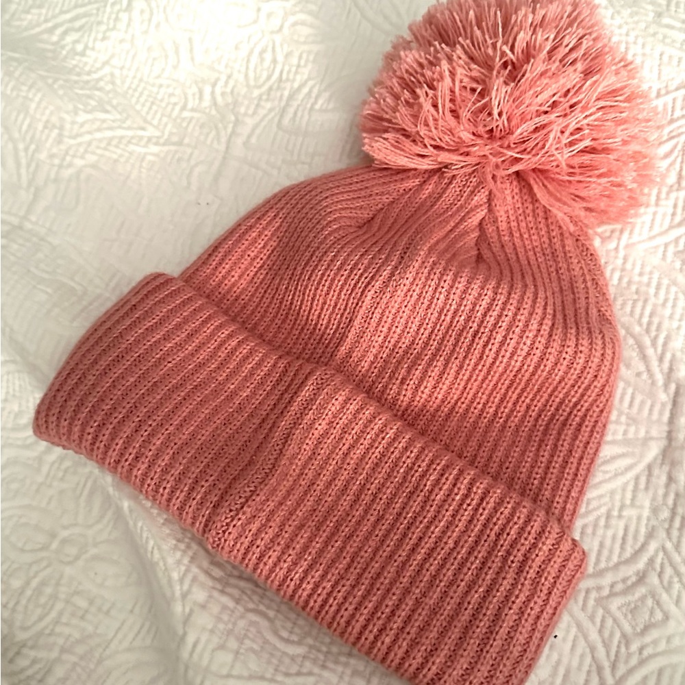 URBAN OUTFITTERS Pom Pom Beanie Hat NWOT - Picture 4 of 6